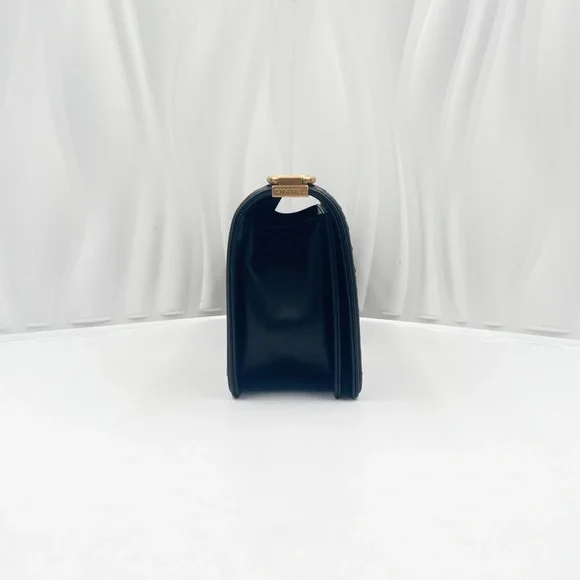 CHANEL Boy CHANEL Medium Flap Bag Black Quilted Lambskin - Picture 3 of 16